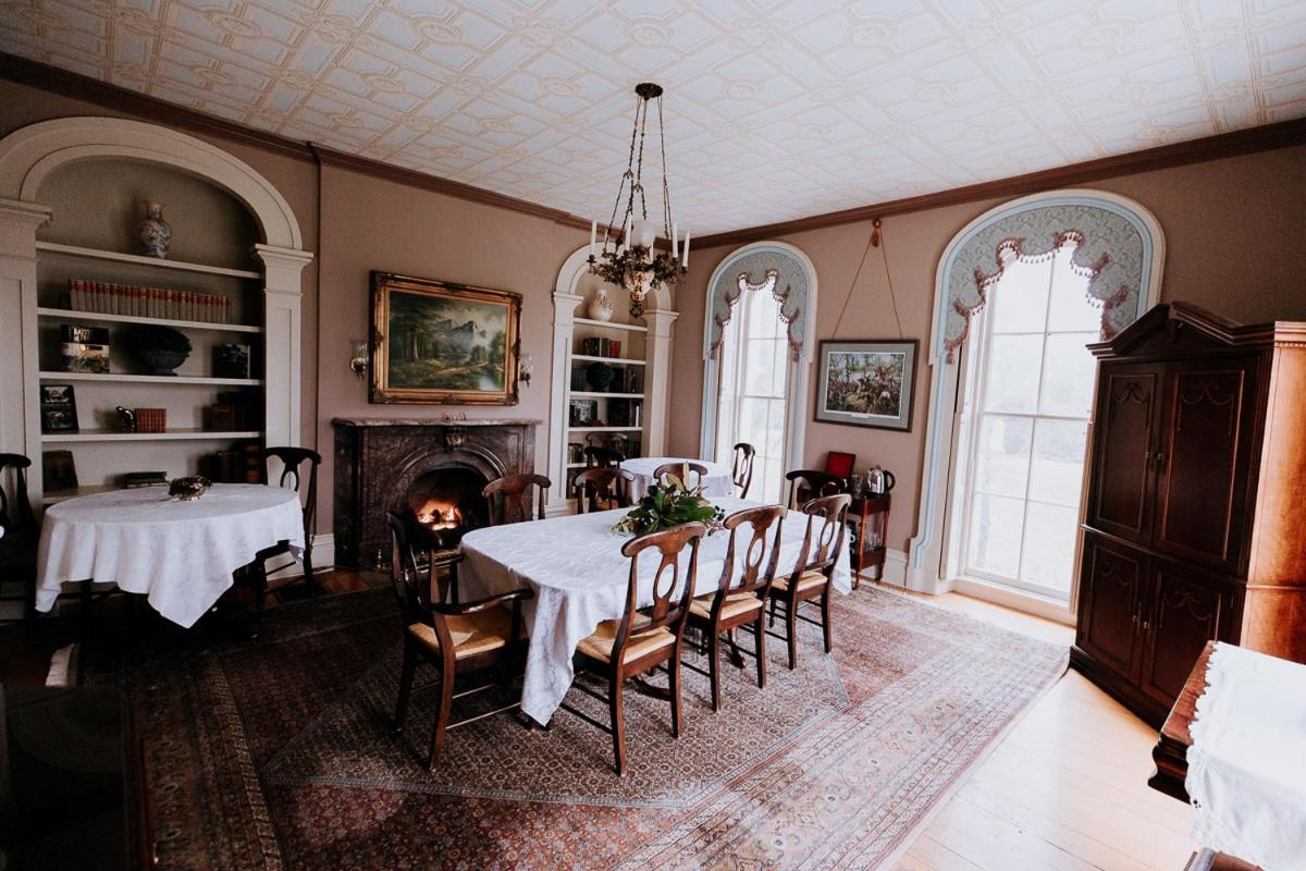 Mayhurst Estate Orange ภายนอก รูปภาพ
